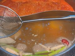 -左庭右院鲜牛肉火锅(金山万达店)