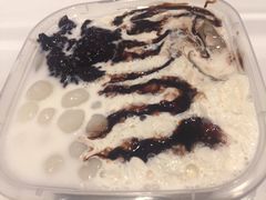 招牌白雪黑糯米冰粉-甜心闲生传统手工冰粉(太古里店)