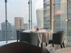 靠窗位-悦厅·下午茶(杭州柏悦酒店)
