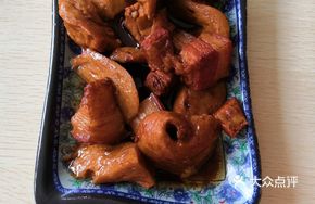 Braised Pork with Fried Wheat Gluten