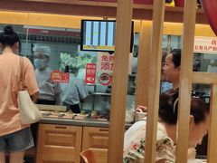 -南城香·饭香串香馄饨香(青年路店)