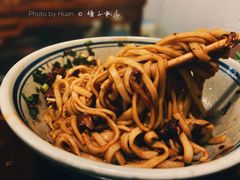 -矮子粉店1985·长沙米粉(湘春路店)