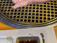 猪颈肉-唯成•韩国炭火烤肉 유성고기