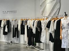 -王府井奥莱临潼小镇(临潼店)