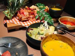 德式猪手烤菠萝-鹿萤季·营地小馆(皇后公园店)