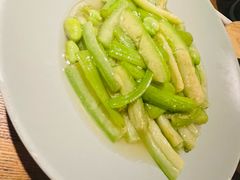 -蜜桃餐厅·伴山(湖滨商业街店)