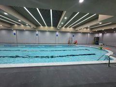 -蓝海豚游泳俱乐部(南京西路店)