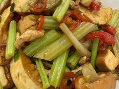 攸县香干炒芹菜-红色湘菜馆(春风店)