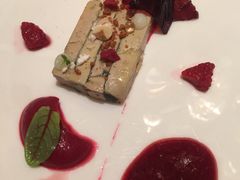 露杰鸭肉鹅肝批-福楼法餐厅FLO