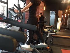 -GYMPLUS私教健身会馆(大悦城店)