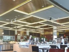 -大中华希尔顿酒店-念自助餐·嗨啤·小龙虾