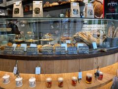 面包甜点陈列柜-O'mills Sourdough Bakery&Bistro(永嘉路店)