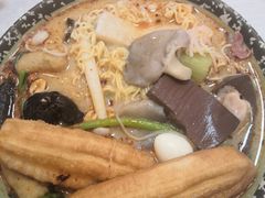 -吕阿婆骨汤麻辣烫(云岗店)