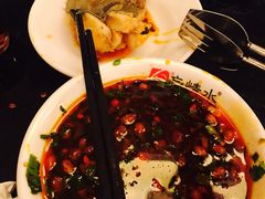 -忘情水鱼头·鲜鱼火锅(滨江中路店)
