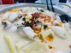 特色津道酸菜鱼-红帽小馆(向阳路店)