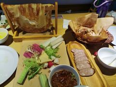 -关东小磨东北菜(上海长风大悦城店)