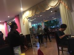 -Neary Khmer Restaurant
