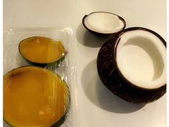 -志龙皇冠吃货椰子铺