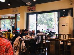 大堂-肖肖酸萝卜鱼火锅(总店)