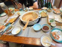 -四点金粥底火锅(沂州里店)