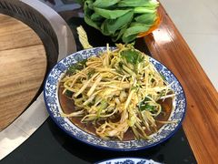 -土灶台东北大块肉烧烤(风景城邦店)