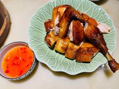 手撕脆皮鸡-佬麻雀·新湘菜(东方宝泰店)