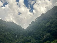 -安吉龙王山峡谷漂流