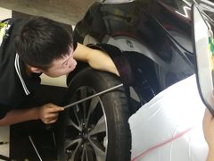 -鲨鱼皮汽车凹陷玻璃修复(静安店)