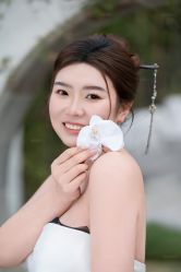 -雪中彩影婚纱摄影·微光艺术中心