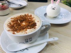 椰子咖啡拿铁-风甜日暖·星座主题甜点(东二环泰禾店)