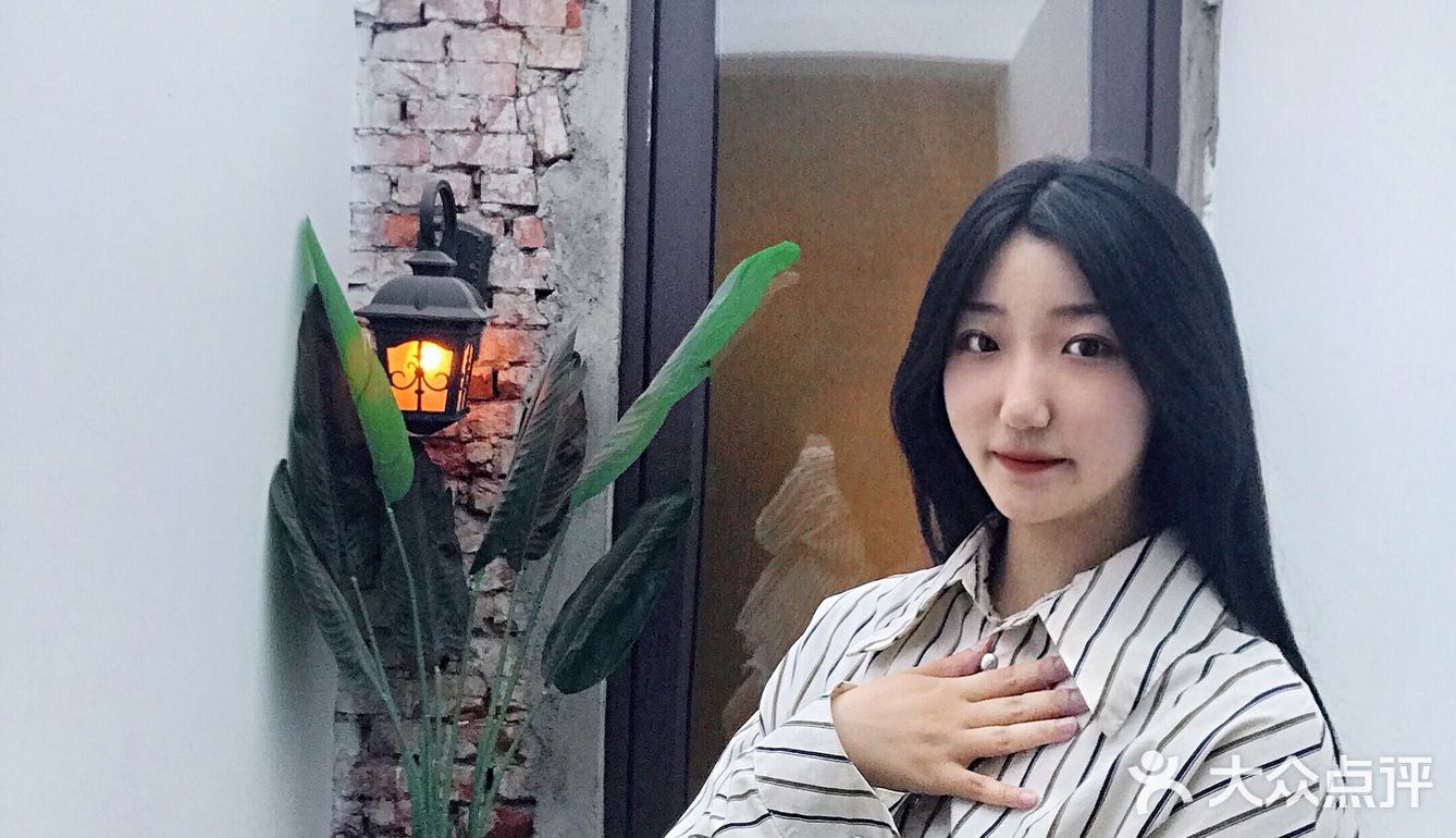 这家复古咖啡店🈶一羊千喜❗太可爱了🐏