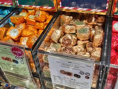 -VENCHI 闻绮(广州太古汇店)