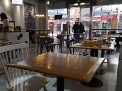 大堂-HELLO 27 意面·沙拉·帕尼尼