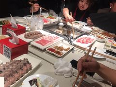 -海底捞火锅鲜切牛肉主题店(长寿路店)