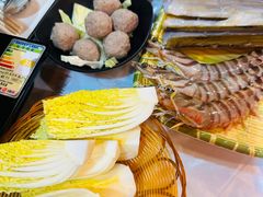 -鲜入围煮花胶鸡海鲜火锅