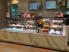 面包甜点陈列柜-巴黎贝甜(华堂新辰汇店)