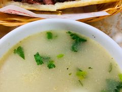 -河间正宗驴肉火烧(听海居店)