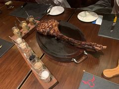 -恰餐厅及酒吧 CHAR Bar & Grill (北京丽都皇冠假日店)