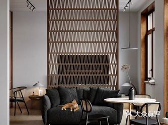 格调一居室，木色与深色相得益彰