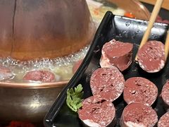 -果松木炭酸菜铜火锅·外婆参鸡汤