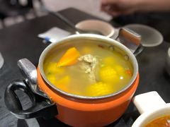 玉米棒骨养生汤-渔芙南(三里屯店)
