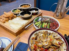 -挂旗柴锅鸡(蚌山区嘉年华店)
