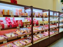 -红宝石·鲜奶小方·海派西点房(控江店)