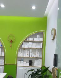 -苗医生专业祛痘·皮肤管理