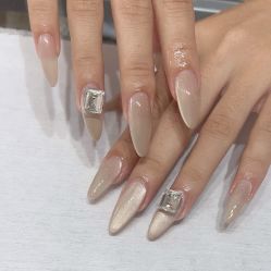 -艾珂·美甲美睫