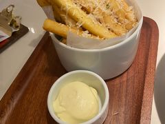 -阿妮叶李(光谷世界城店)