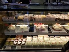 -红宝石·鲜奶小方·海派西点房(金杨店)
