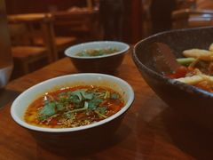 沾料-万记麻辣烫国展总店