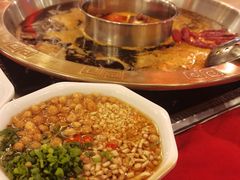 -山城年华老火锅(玉林店)