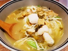 -刀小蛮半只鸡过桥米线(家乐福四元桥店)